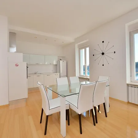 Апартаменты Eden Penthouse *