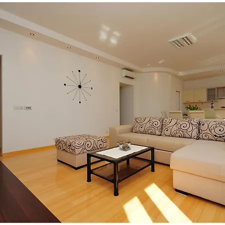 Eden Penthouse شقة *