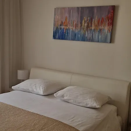 Eden Penthouse * زادار