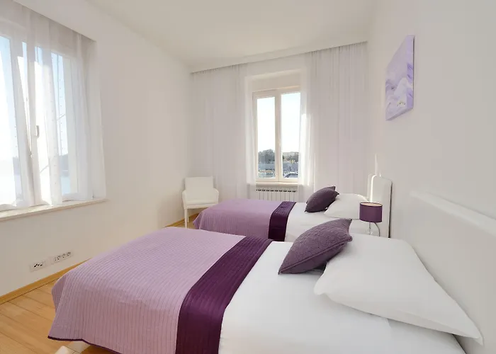 Eden Penthouse דירה